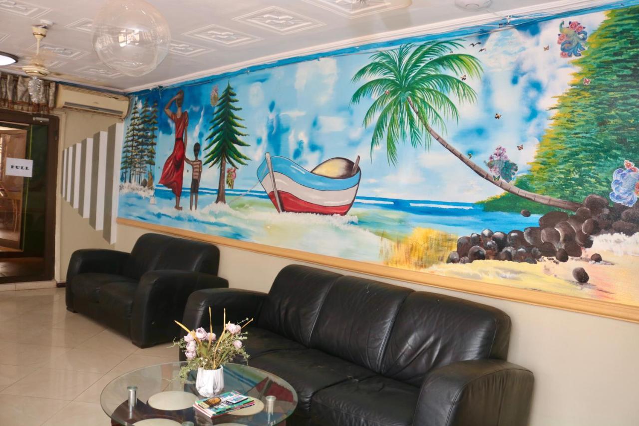 Airport Side Hotel アクラ エクステリア 写真