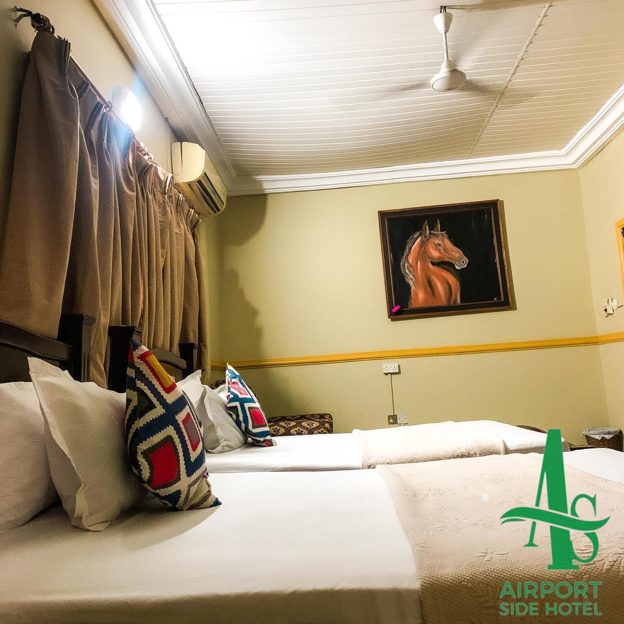 Airport Side Hotel アクラ エクステリア 写真